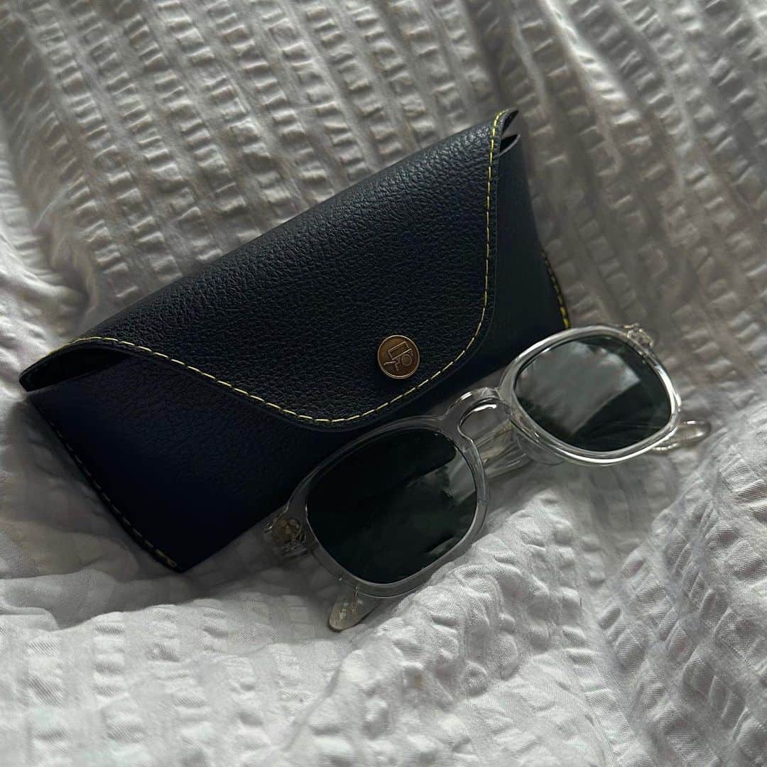 福地夏未のインスタグラム：「🕶️ やっとのおにゅー  _ #moscot #sunglasses #サングラス #ootd #code」