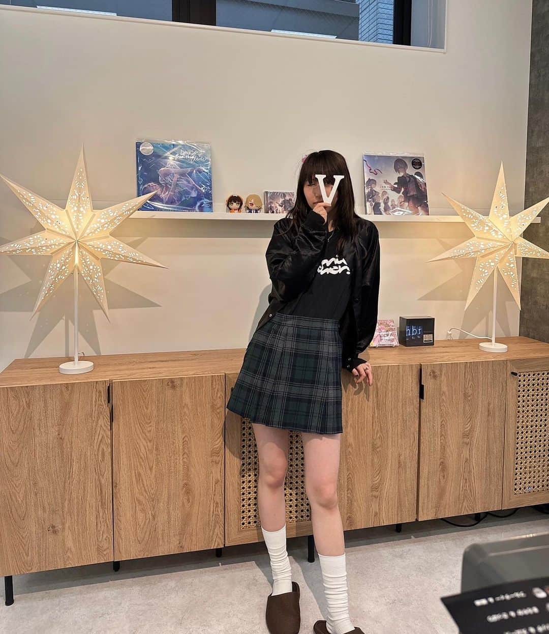 のインスタグラム：「明日会えるってこんな嬉しいんだ！ (BY 放課後のメロディー) ということで今週はヘブバンお仕事ウィーク！張り切っていこう(v 'ω')v  →このみさんとクッキーパーティをした時の🤳❤︎照」