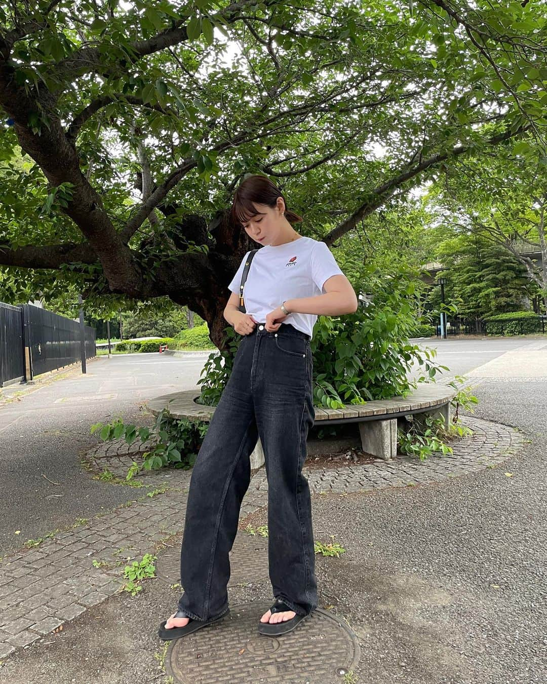 井口綾子さんのインスタグラム写真 - (井口綾子Instagram)「Tシャツとデニムで出かけられる日増えて嬉しい〜🌈 これからはしばらく雨みたいだねえ☔️」5月29日 22時34分 - ayako_inokuchi