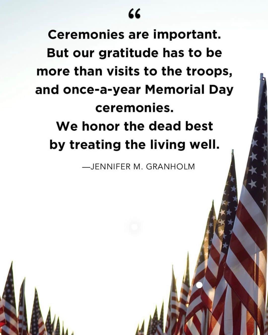 ビル・ゴールドバーグのインスタグラム：「Honoring those who payed the ultimate sacrifice 🙏🙏 Thank you for your service!! Have a safe #memorialday  #thankasoldier #army #navy #airforce #marines #neverenough 🇺🇸」