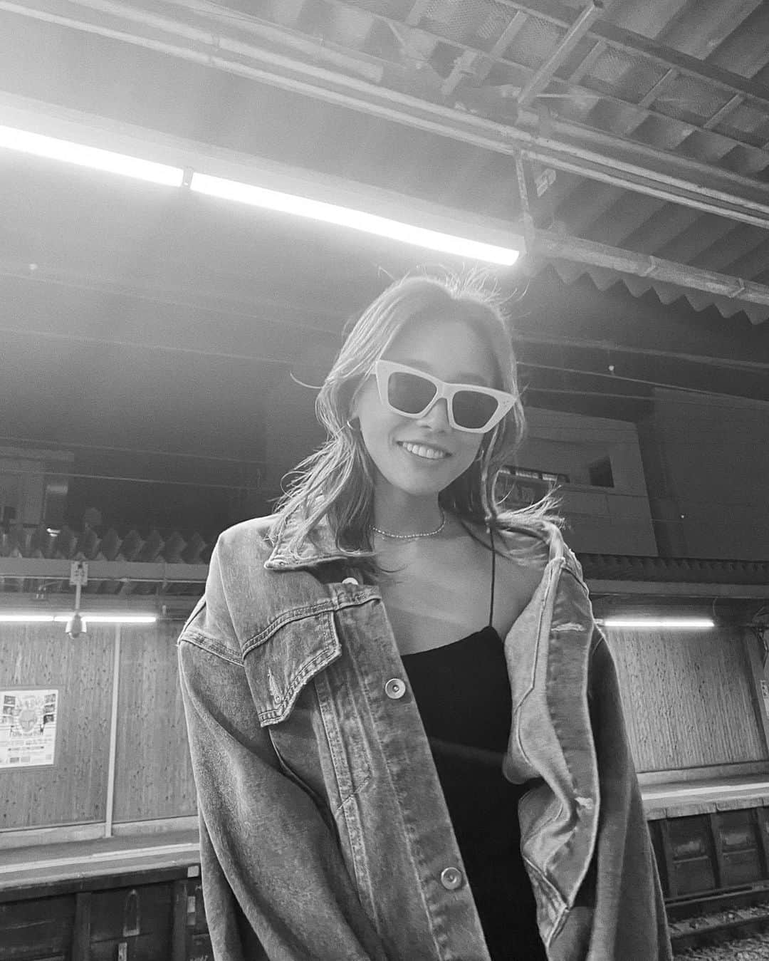 馬詰まほのインスタグラム：「YOLO #©️🕶️🙊❤️‍🩹 #tb #shonan」