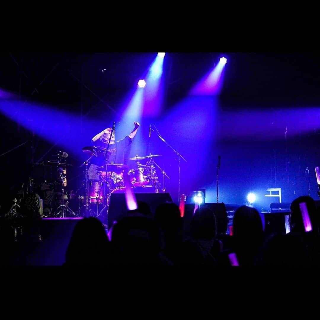 マイキさんのインスタグラム写真 - (マイキInstagram)「Zepp横浜本当にありがとうございました!!!  ドラムに歌も出来て最高に楽しかったーーーーー！！！！！  いや本当に楽しかったーーーーーーーー！！！！！！！！！🔥🔥🔥🔥🔥」5月29日 23時15分 - maikidrum