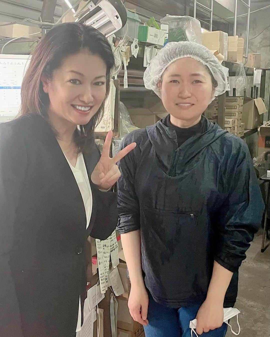 岡安弥生さんのインスタグラム写真 - (岡安弥生Instagram)「久留米に、ものすごく美味しい漬物があると聞き、立ち寄らせていただきました🥰噂通り、ほんとに、美味しい‼️ #やましを菜漬#やましを菜 #筑後川#筑後平野#大石金蔵商店#老舗漬物店#美味しい#高菜いため#久留米」5月29日 23時24分 - yayoin3