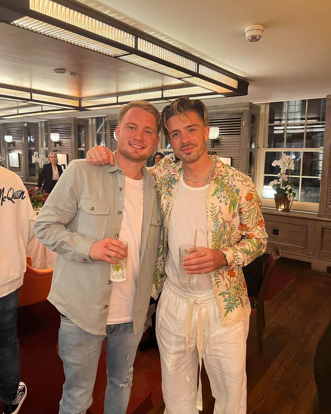 ジャック・グリーリッシュのインスタグラム：「Happy birthday to my best mate!! Since forever brother 💙」