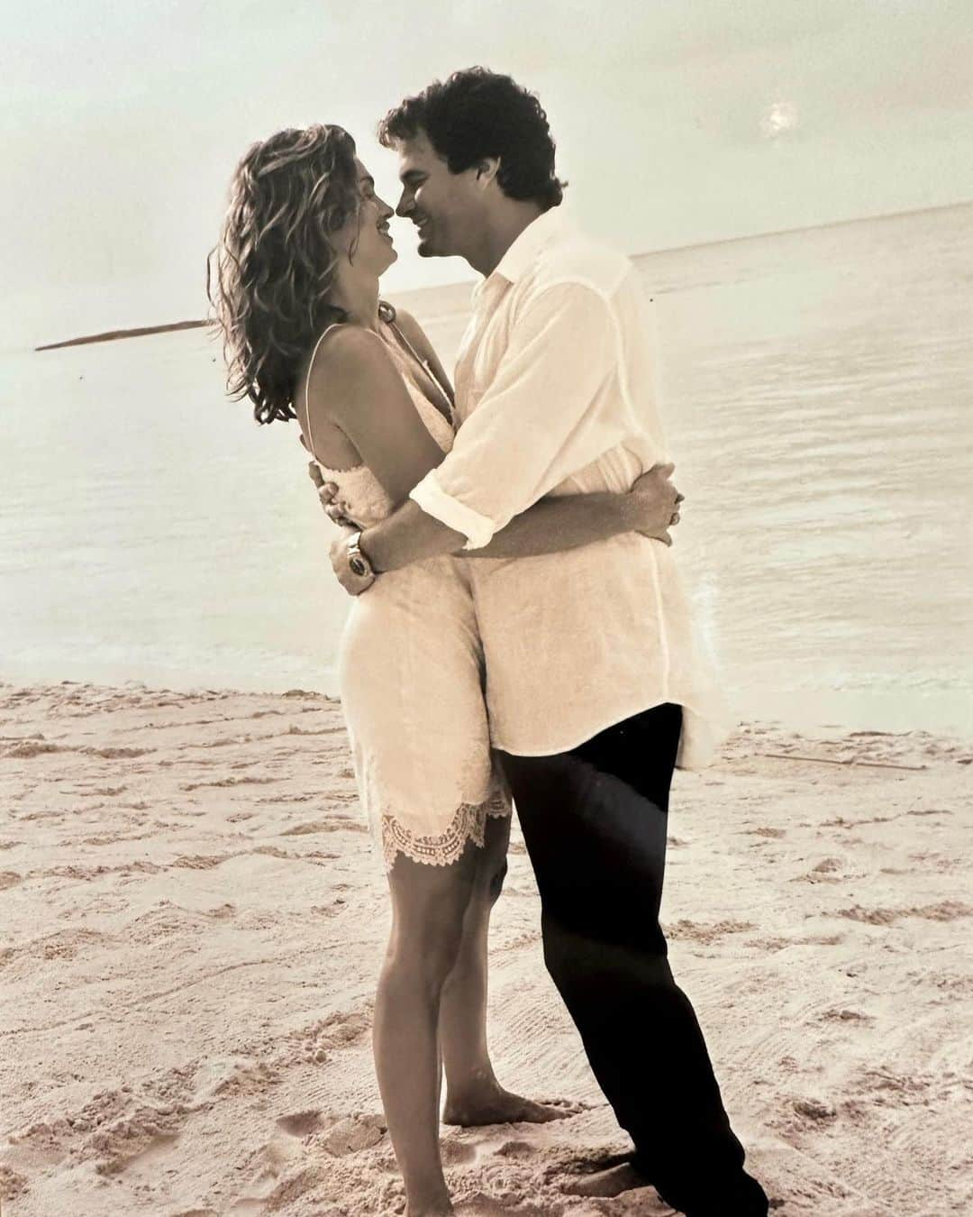 シンディ・クロフォードさんのインスタグラム写真 - (シンディ・クロフォードInstagram)「25 years ago today, Rande and I got married at the Ocean Club in the Bahamas. It was a picture perfect wedding all captured by @arthurelgort. We spent a beautiful weekend surrounded by family and friends celebrating our love for each other. I would do it all over again in a second.   I want to congratulate “us” on making it 25 years. We have been blessed in so many ways, especially our two children @presleygerber and @kaiagerber. I also want to acknowledge that even with all the blessings, life is full of ups and downs and challenges. I’m proud of how we have navigated life together — looking to each other for strength and comfort. You have been my best friend and rock and I can’t imagine a life without you.   Happy Anniversary @randegerber! 🤍」5月29日 23時39分 - cindycrawford