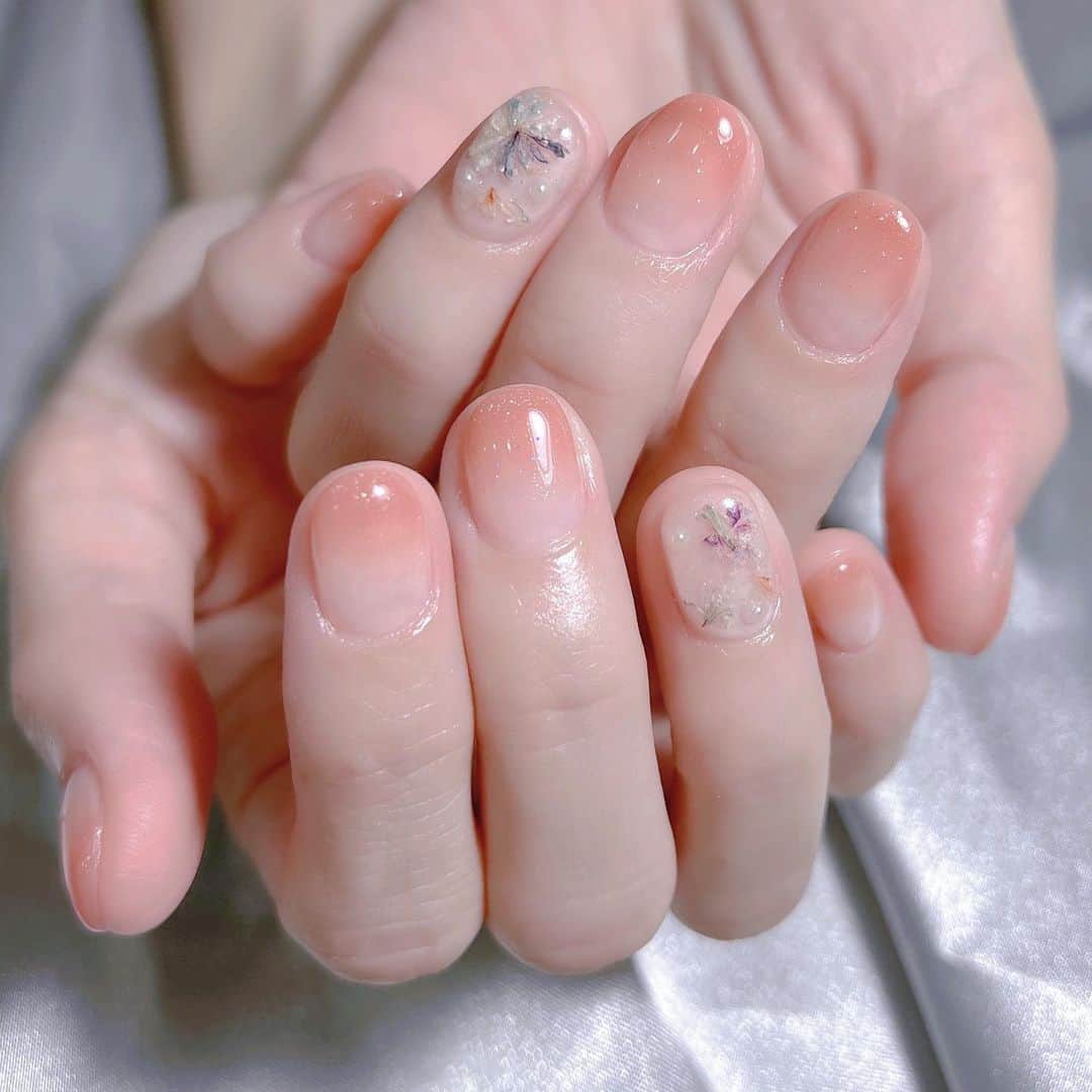 なかやまちえこさんのインスタグラム写真 - (なかやまちえこInstagram)「押し花ネイル💅⠀ ⠀ @terachan0804 ちゃん⠀ #nail #nails #nailart #ネイル #美甲 #ネイルアート  #japanesenailart #manucure #japanesenails #manicurist #gelnails #أظافر #네일아트 #미용  #เพ้นท์เล็บ #artedeuñas #เพ้นท์เล็บเจล #ジェルネイルデザイン #ネイルデザイン #nagelkunst #押し花ネイル」5月30日 0時01分 - chiekonakayama