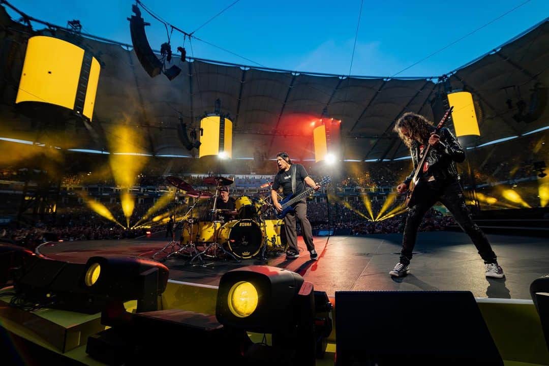 メタリカさんのインスタグラム写真 - (メタリカInstagram)「#M72Hamburg Night 2 through the lens of @brettmurrayphotography. 🇩🇪   #Metallica #M72 #MetOnTour」5月30日 0時19分 - metallica