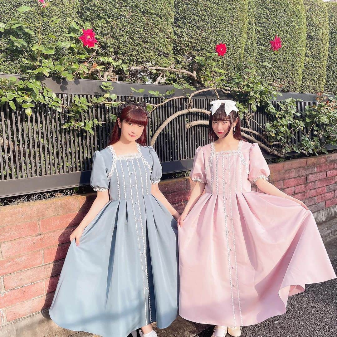 のインスタグラム：「  美沙子ちゃんと @mariapipi_ さん 双子コーデしました🥰✨ お洋服可愛い😍︎💕︎  #mariapipi #マリアピピ #マリピピ #ロリータの世界 #fmfuji #radiko #ラジオ #青木美沙子 #永井杏樹 #ロリータ #ロリータファッション #lolita #kawaii #lolitafa」