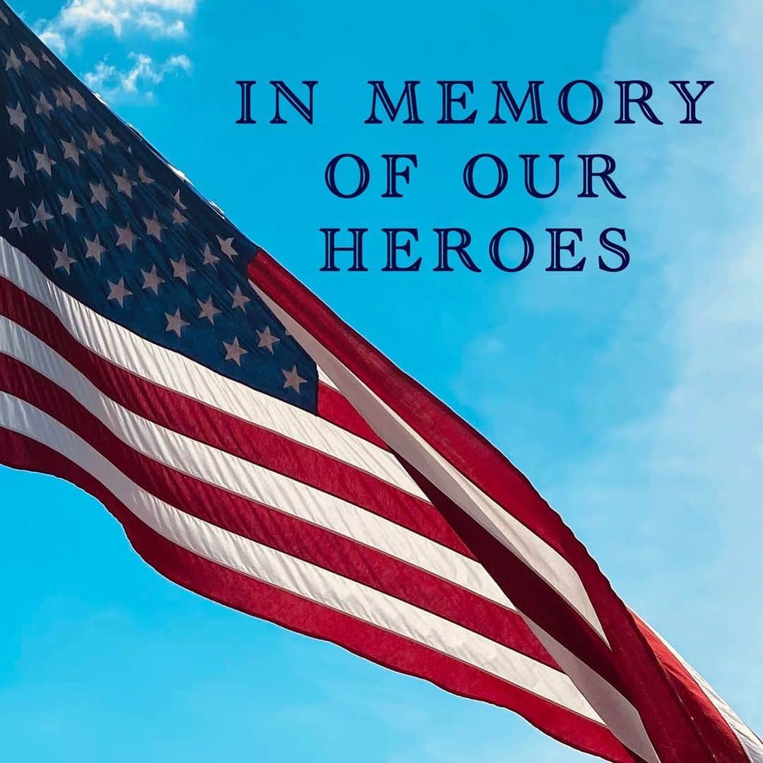 キャリー・アンダーウッドのインスタグラム：「May we never forget the sacrifice of so many so that we can be free. #MemorialDay 🇺🇸」
