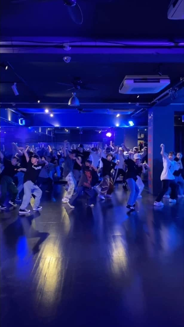 akihicのインスタグラム：「ー Kids & Teens FreeStyle B ー ∟Finna Get Loose ／ @diddy  @pharrell   来てくれてたみんなありがとう🔥  #studioinherit #tokyo #shibuya #dance #lesson #basicsteps #hiphopbasic #litefeet #dancereels #music #ダンス動画」