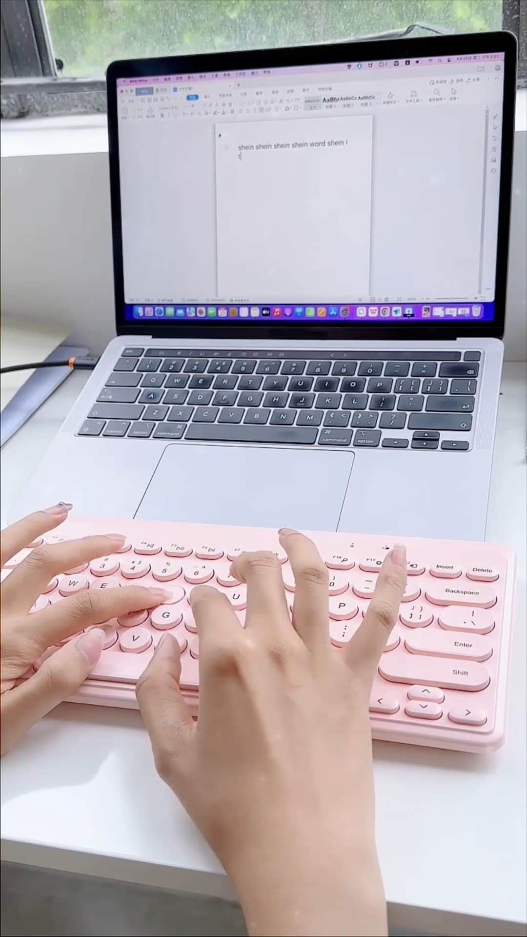SHEINのインスタグラム：「Are regular ol' keyboards just not your type?  Meet your match: this wireless keyboard combines mechanical design with retro-inspired details right down to the letter ⌨😉  🔎12971710  #SHEIN #SHEINforAll #SHEINstyle #fashion #chic #saveinstyle #SHEINelectronics」
