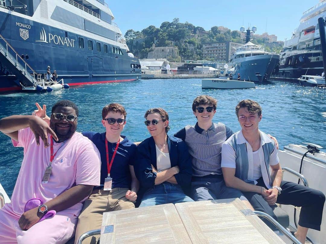 トム・ホランドのインスタグラム：「Nothing better than sharing weekends like this with your family. Love you lads ❤️ thanks @tagheuer for having us. See you next year 👀」