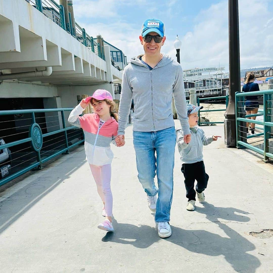 ジャッキー・セイデンさんのインスタグラム写真 - (ジャッキー・セイデンInstagram)「Come thruuu Redondo Beach and @redondopier! Proud of @jasonwiner and I for getting our s$%t together this weekend! For all of you in the service - WE THANK YOU! #memorialday #memorialdayweekend #happymemorialday  . . . . . #familyweekend #family #nature #redondobeach #familytime #butterfly #botanicgardens」5月30日 1時03分 - thejackieseiden