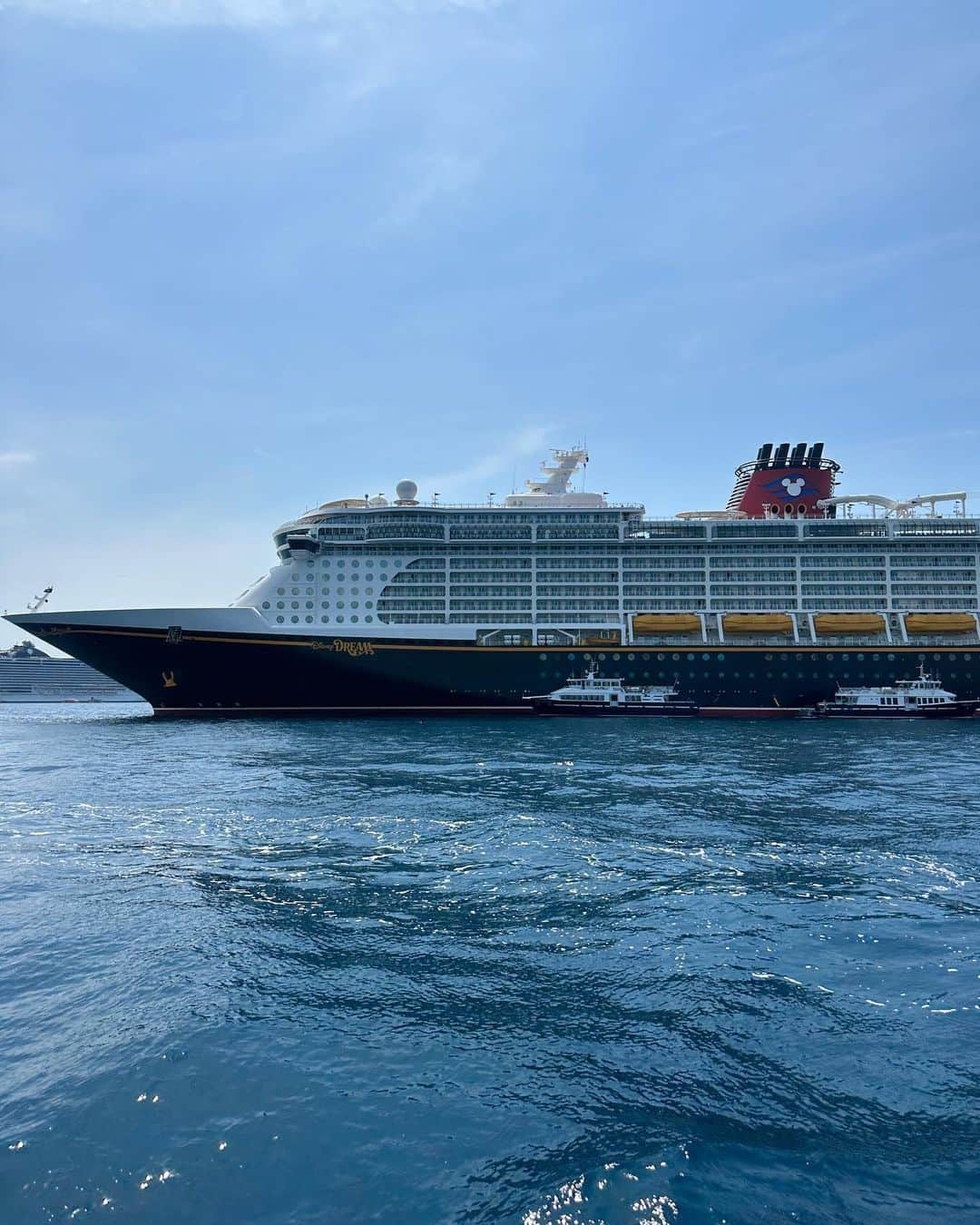 ジョエル・マーディニアンさんのインスタグラム写真 - (ジョエル・マーディニアンInstagram)「It really is a #disneydream ❤️ 1st STOP was in my favorite city and my second home Cannes 🥰 we spent an amazing day shopping, eating great food with my friend @zainz_clozet  It was hard leaving Cannes after just one day but I will be going back very soon. Now it was time to continue this beautiful cruise journey onboard @disneycruiseline   #disneydream @dabdub #joellemardinian #cannes #france」5月30日 1時30分 - joellemardinian