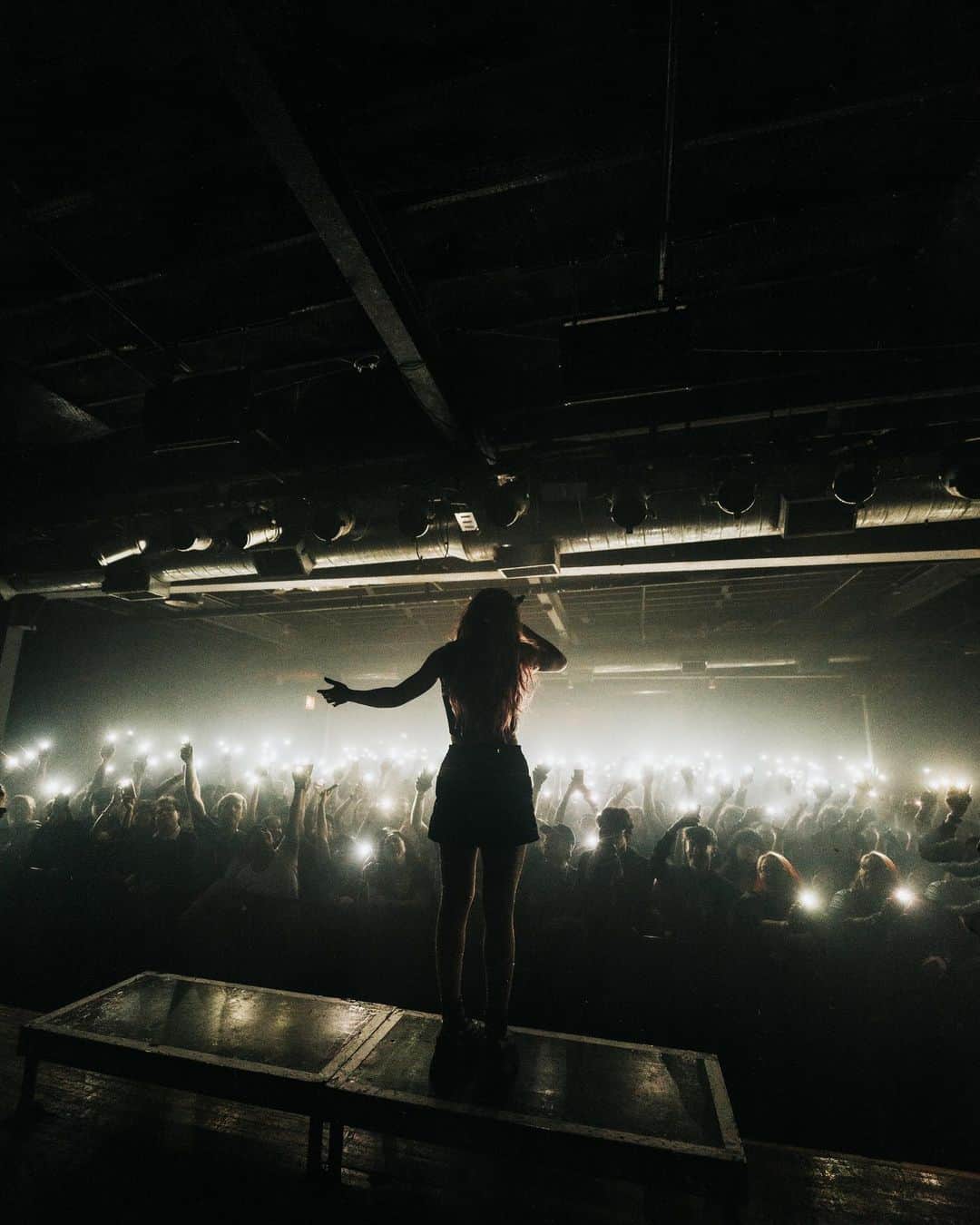 クリスシー・コスタンザさんのインスタグラム写真 - (クリスシー・コスタンザInstagram)「i miss it all  @deaniechen 🖤」5月30日 2時15分 - chrissycostanza