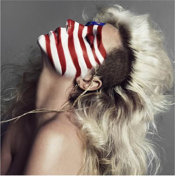 V Magazineさんのインスタグラム写真 - (V MagazineInstagram)「As the nation observes #MemorialDay today and honor the brave heroes of our country, V are looking back to when music superstar #Kesha (@iiswhoiis) went full red, white, blue with @inezandvinoodh for the cover of V77! 🇺🇸  As V salute those who have served the great USA, be sure to check out Kesha’s newest album “Gag Order”, now available to stream. — From #V77 Summer 2012 Issue Photography: @inezandvinoodh Fashion: @carlynecerfdedudzeele Makeup: @wendyrowe (@theclub.newyork) Hair: @hairbychristiaan」5月30日 2時16分 - vmagazine