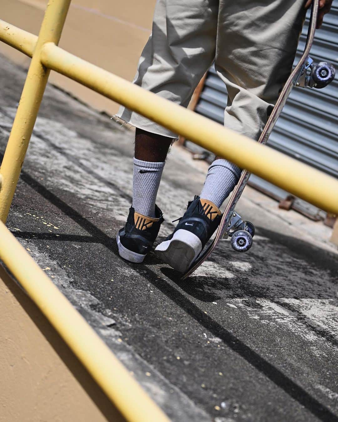 Nike Skateboardingさんのインスタグラム写真 - (Nike SkateboardingInstagram)「Introducing the SB Blazer PRM. New details. Same Blazer feel.  Get yours through our IG Shop or the 🔗 in our bio.  @karimnyc | 📸 @bencolen」5月30日 2時16分 - nikesb