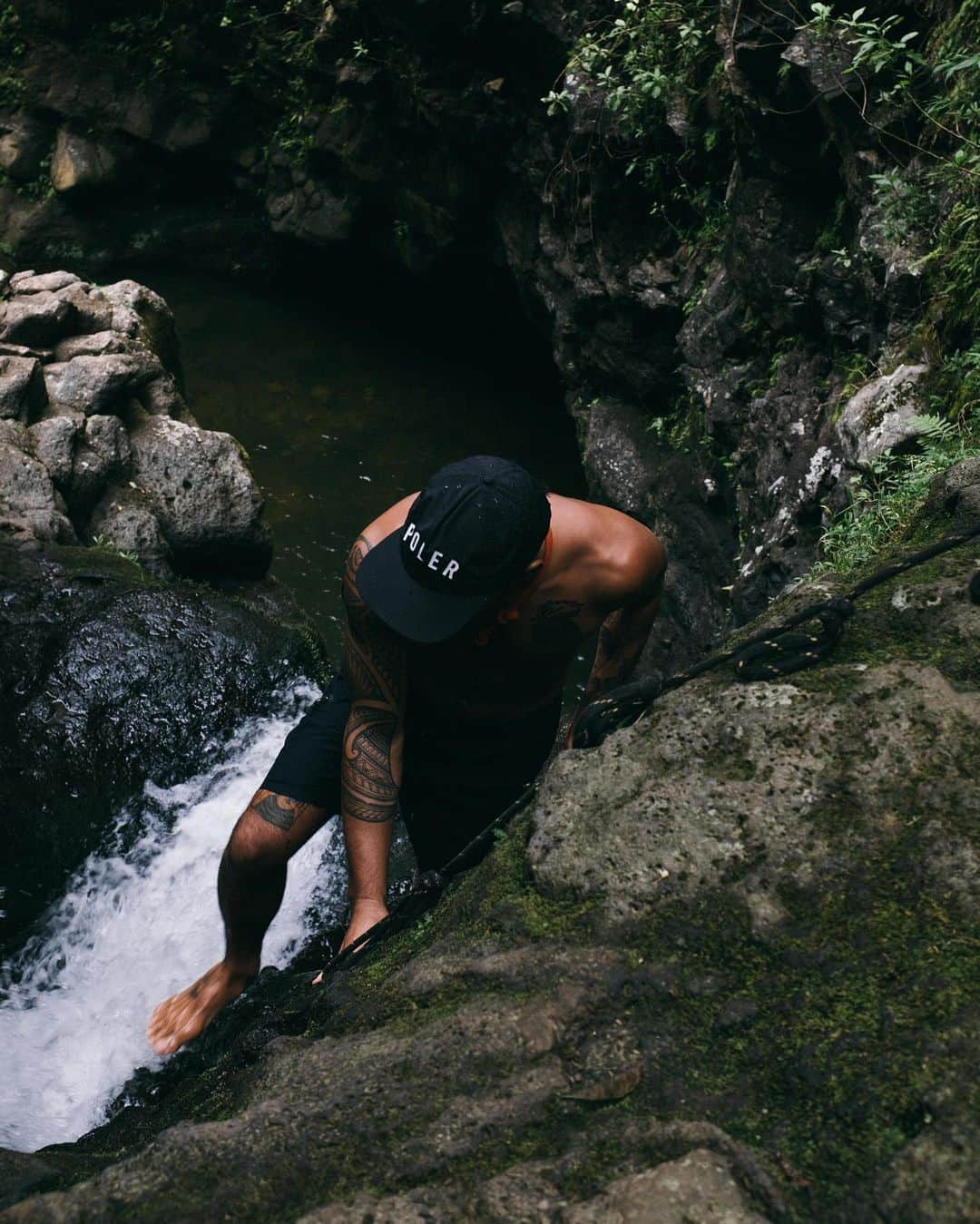 Poler Outdoor Stuffのインスタグラム：「Last call for Memorial Day Deals, gear up for a summer full of roaming🏕  #campvibes」