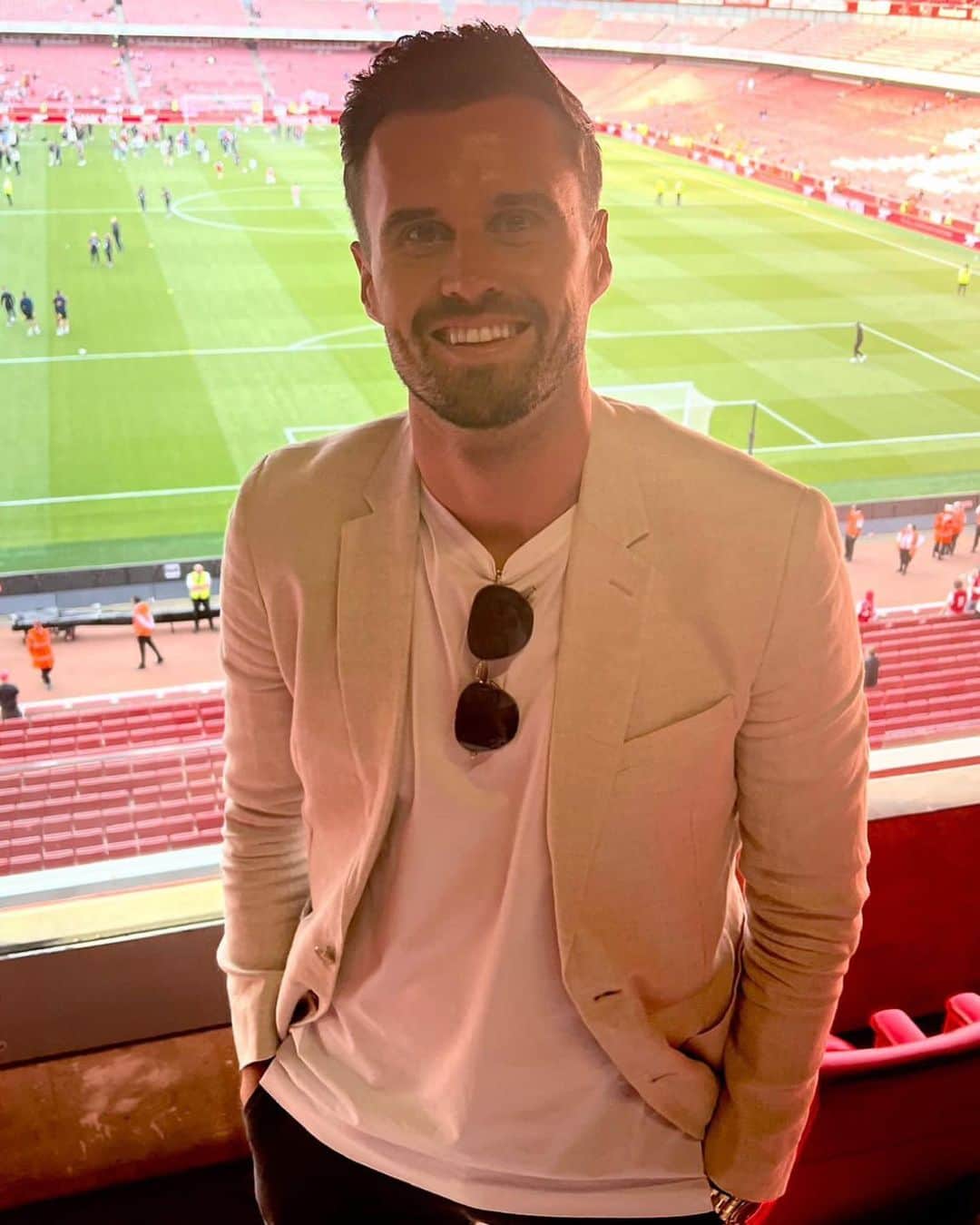 カール・ジェンキンソンのインスタグラム：「It’s good to be back Great day, great result, great company 🔴⚪️」