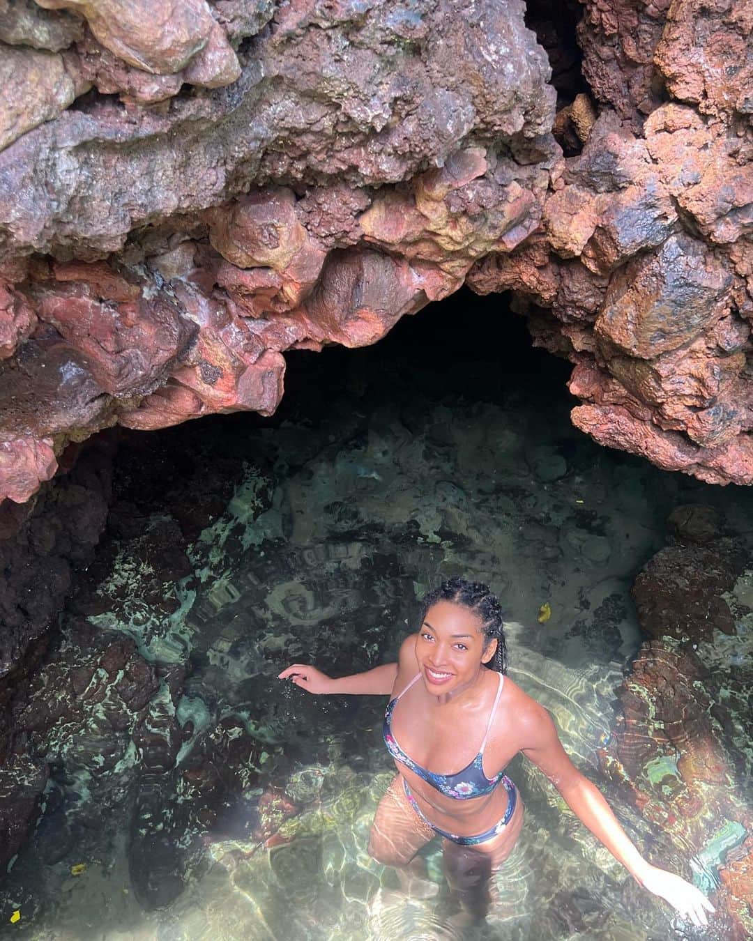 上梨ライムさんのインスタグラム写真 - (上梨ライムInstagram)「Exploring the beautiful caves in Samoa was breathtaking. It felt like I was in another world 🌎  . . . #samoa」5月30日 15時50分 - raimu.kaminashi_official