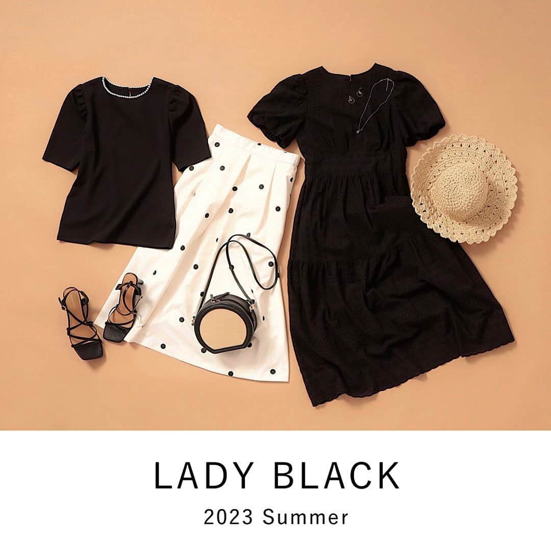 Couture brooch クチュールブローチ公式さんのインスタグラム写真 - (Couture brooch クチュールブローチ公式Instagram)「LADY BLACK 〜夏のレディライクなブラックコーデ〜 ⁡ ⁡ モノトーンコーデに映える夏アイテム。 アクセサリーでコーデをランクアップ♪ ⁡ ⁡ ⁡ 🏷 ペーパースカラハット ¥4,990(tax in) ［お問い合わせ商品番号:508-06502］ ⁡ 🏷️ 淡水バロックパールピアス ¥1,989(tax in) ［お問い合わせ商品番号:508-06313］ ⁡ 🏷️ 淡水バロックパールネックレス ¥1,989(tax in) ［お問い合わせ商品番号:508-06312］ ⁡ 🏷️ カラーコードサンダル ¥6,990(tax in) ［お問い合わせ商品番号:508-06106］ ⁡ ⁡ ˗˗˗˗˗˗˗˗˗˗˗˗˗˗˗˗˗˗˗˗˗˗˗˗˗˗˗˗˗˗˗˗˗˗˗˗˗˗˗˗˗˗˗˗˗˗˗˗˗˗˗˗˗˗˗˗˗˗˗˗˗˗˗˗˗˗˗˗˗˗˗˗˗˗ ⁡ ⁡ #LADYBLACK #レディブラック  #モノトーン #麦わら帽子 #ペーパーハット #ピアス #アクセサリー #ネックレス #バロック #バロックパール #バロックピアス #サンダル  ⁡ #couturebrooch #クチュールブローチ #2023ss  #プチプラ #高見え #キレイめ #夏コーデ #大人コーデ #大人女子 #フェミニン」6月1日 20時00分 - couturebrooch_official