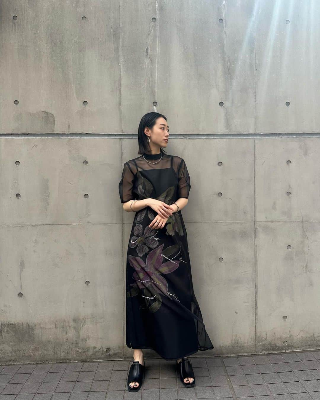 Ameri VINTAGE LUMINE SHINJUKUさんのインスタグラム写真 - (Ameri VINTAGE LUMINE SHINJUKUInstagram)「.   Coming soon ———  6/2(Fri)release 【KEITAMARUYAMA × AMERIシリーズ】  KEITAMARUYAMA × AMERI SHEER LAYERED DRESS (02310520300) ￥33,000 tax in  ブラック/ベージュ S.Mサイズ  #23SSAMERI_KEITAMARUYAMAxAMERISHEERLAYEREDDRESS  miu 154cm Sサイズ着用 mana 156cm Sサイズ着用  @amerivintage #amerivintage  #ameri #ameri_staffsnap #ameri2023springsummer」5月30日 16時04分 - ameri_shinjuku