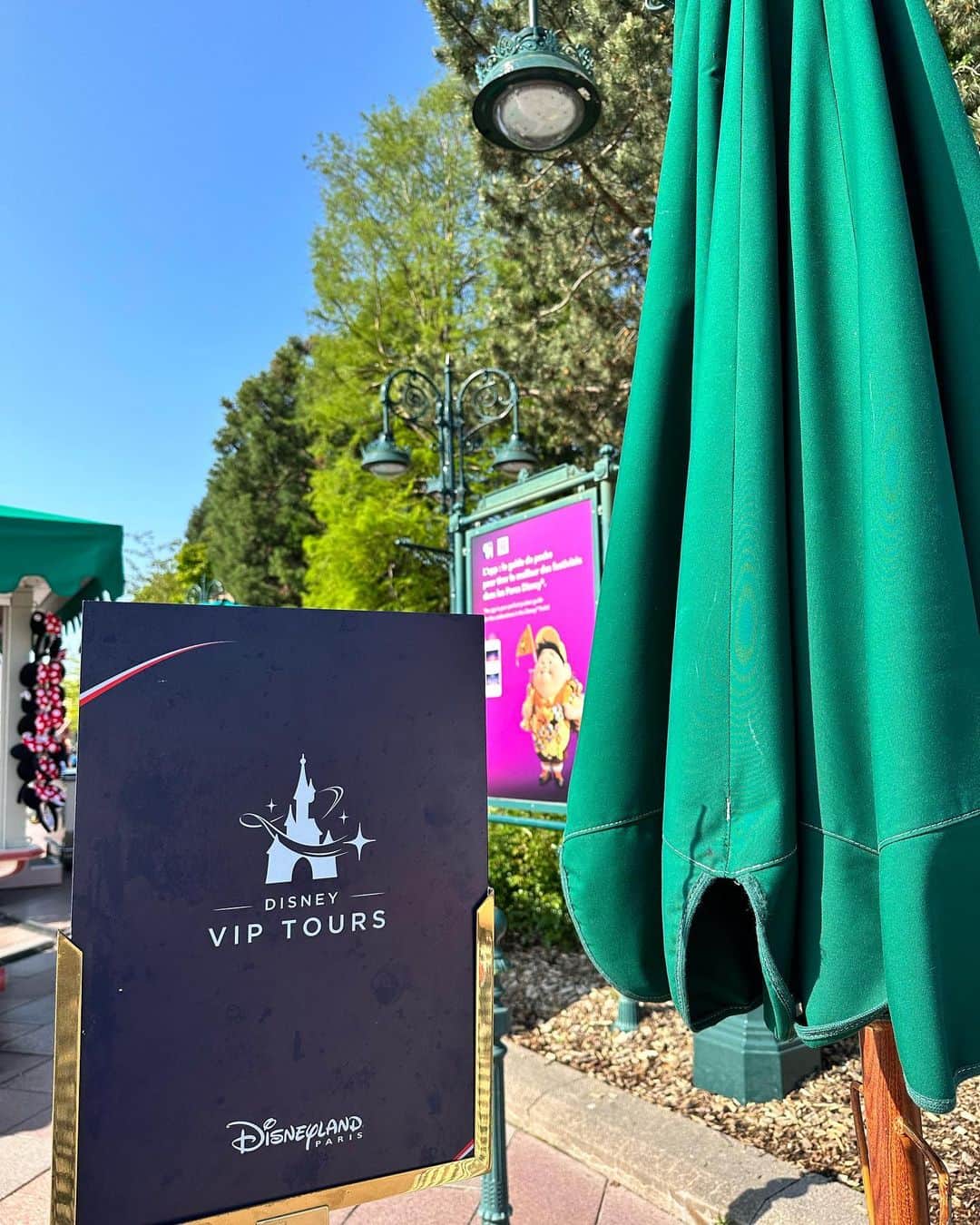 KIHOさんのインスタグラム写真 - (KIHOInstagram)「Disneyland Paris でVIPツアーしたよ🐭🩷. ピンクでとっても可愛かったー♡」5月30日 16時18分 - i_am__k