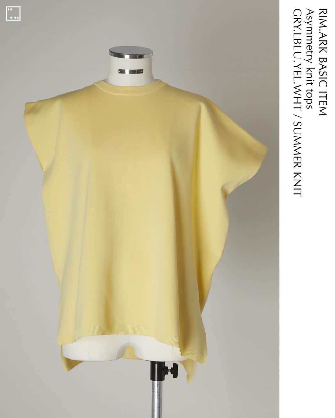 RIM.ARK（リムアーク）さんのインスタグラム写真 - (RIM.ARK（リムアーク）Instagram)「23SUMMER COLLECTION ___  Asymmetry knit tops ￥14,300 (taxin)  きれいな目面とアシンメトリーデザインがモダンなエッセンシャルアイテムとして夏のTシャツスタイルを格上げしてくれるAsymmetry knit topsは、ビックリするほどの軽さもポイントの一枚。 アシンメトリーのバランスのみで魅せたデザインはシンプルで何にでも合わせやすい万能アイテムなので、色違いで揃えたくなります。  ___  RIM.ARK店舗 RIM.ARK online sheltter web store ZOZOTOWN  ____  銀座三越店　03-3538-3568 新宿ルミネ2店　03-6911-2585 名古屋高島屋店　052-566-3633 阪急うめだ店　06-6313-0587 福岡VIORO店　092-707-0673 ____  #RIMARK#リムアーク」5月30日 16時11分 - rim.ark