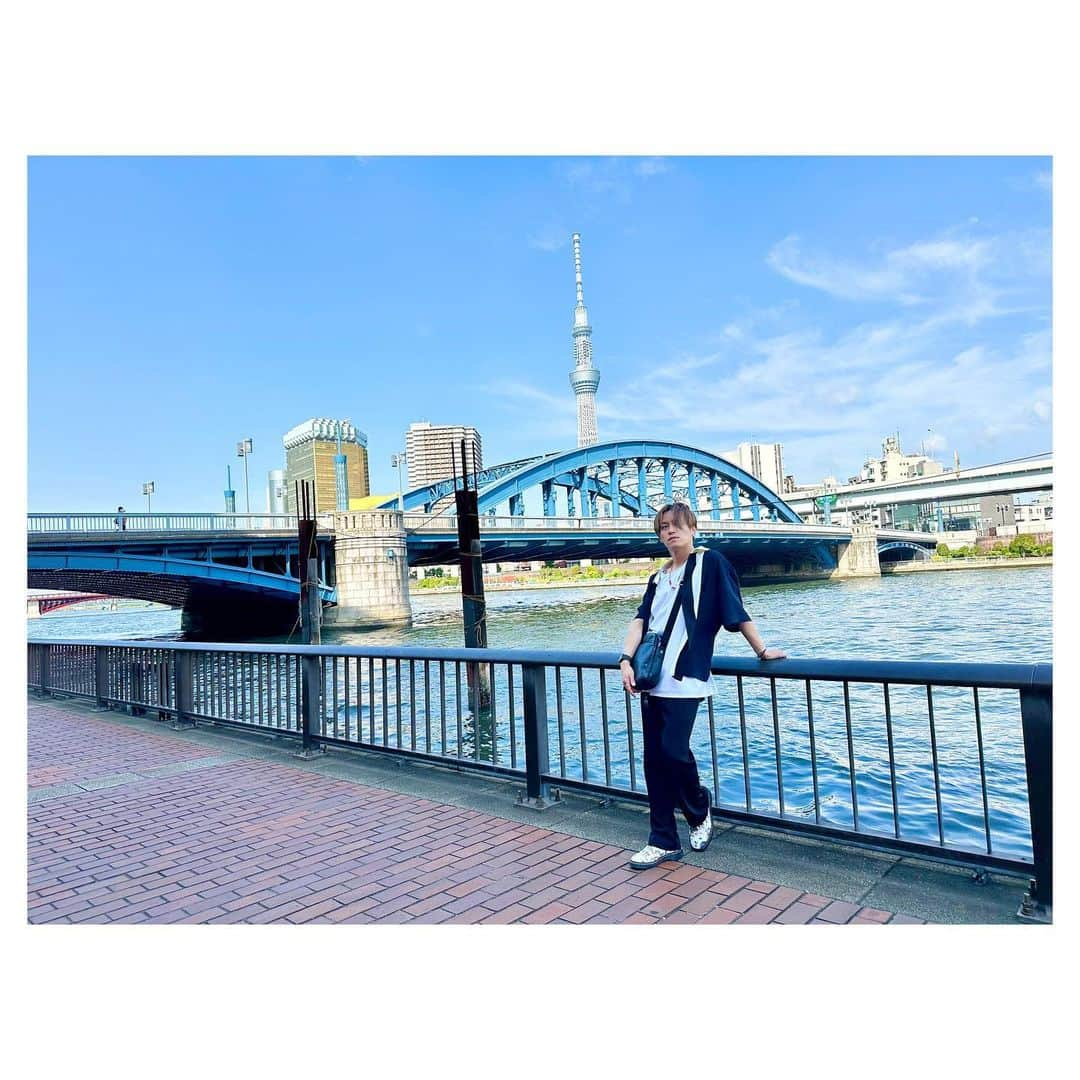 HRK（ハル）のインスタグラム：「リハーサル終わり🎵  19:10〜の出演予定  浅草Goldsoundsでお待ちしてます😄  #tokyo #浅草 #HARU #大堀治樹 #ハルスタグラム」