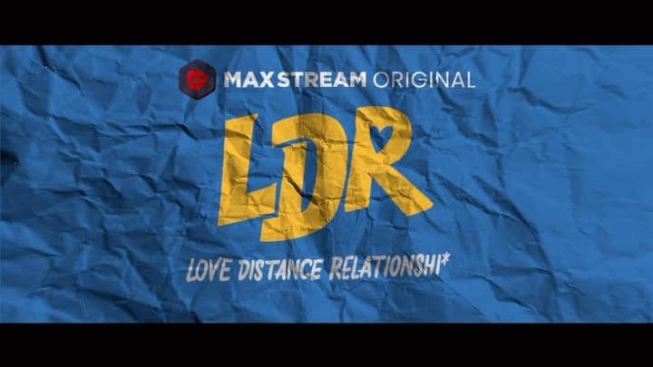 ユキ・カトウのインスタグラム：「Apakah Derrick dan Ella bisa mengatasi hubungan LDR ini?  Temukan jawabannya di film LDR: Love Distance Relationshi* yang tayang besok hanya di MAXstream. GRATISSS!!!  #MAXstream #MaxstreamOriginal #FilmLDR」