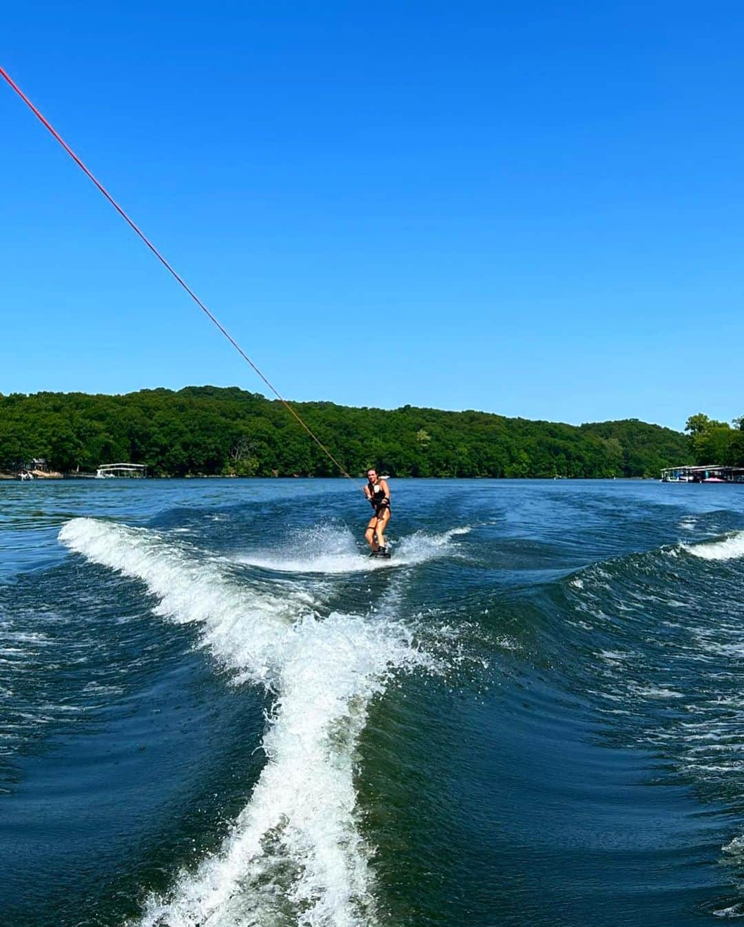 レイチェル・パーソンズさんのインスタグラム写真 - (レイチェル・パーソンズInstagram)「lake pics」5月30日 7時26分 - raemarie.parsons