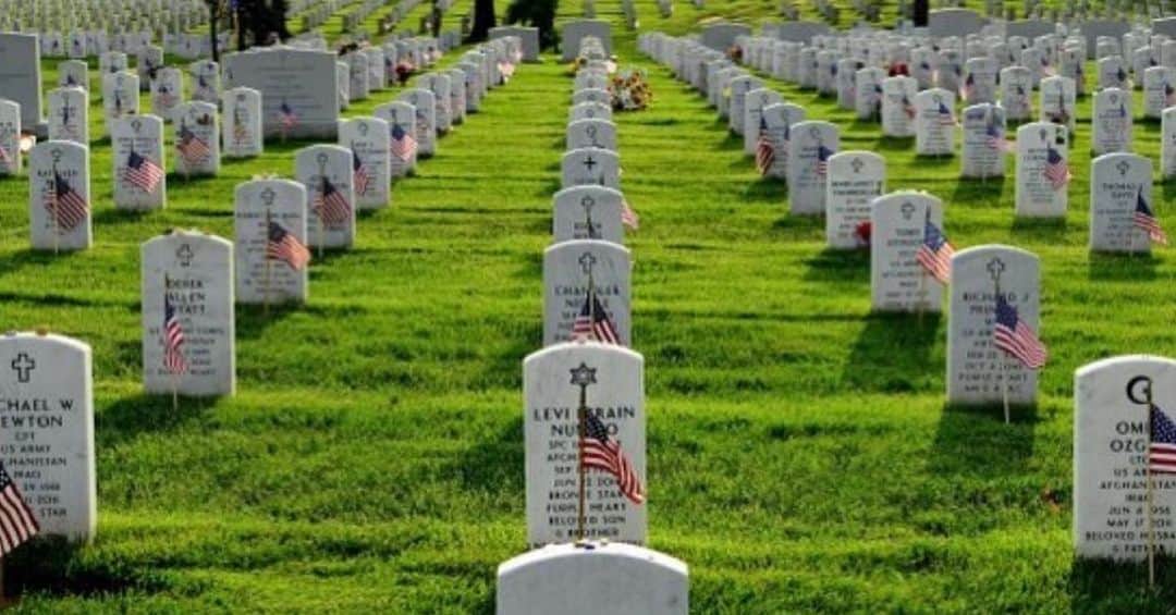 ジェリー・ライアンのインスタグラム：「Thank you to all who made the ultimate sacrifice for the freedoms we sometimes take for granted, and to their families and loved ones. 🇺🇸」