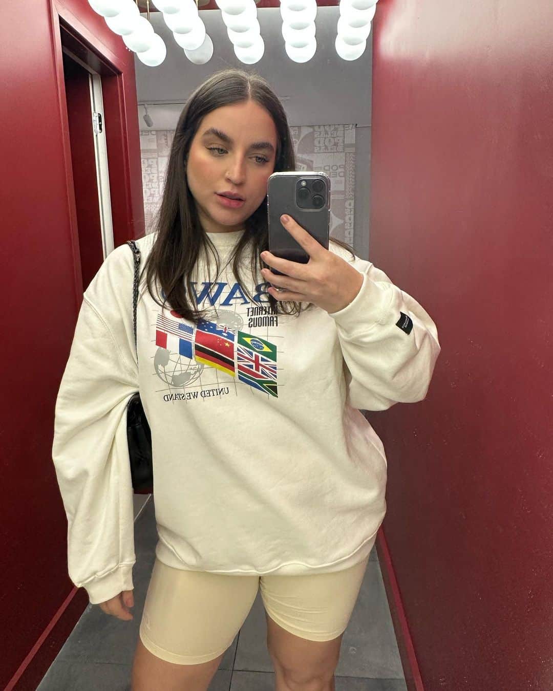 Bruna Unzuetaのインスタグラム：「Se você pudesse me falar algo, o que seria?」