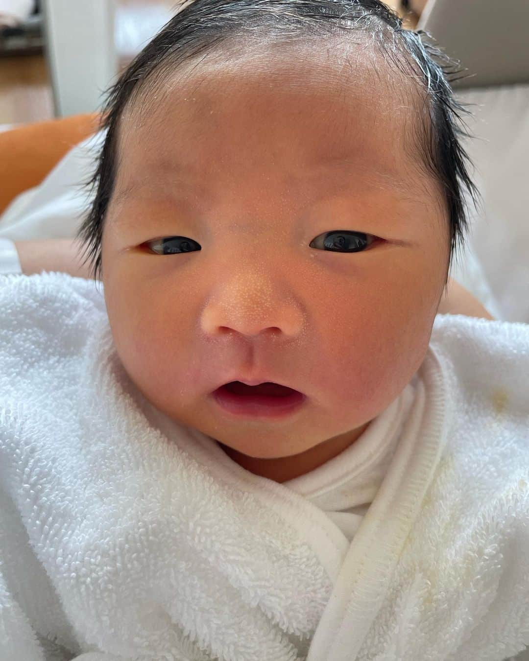 金子雅紀のインスタグラム：「2023/5/23に第二子が産まれました。 女の子で名前は「瑠波」（るな）です。 皆さんよろしくです！ #フサフサ」