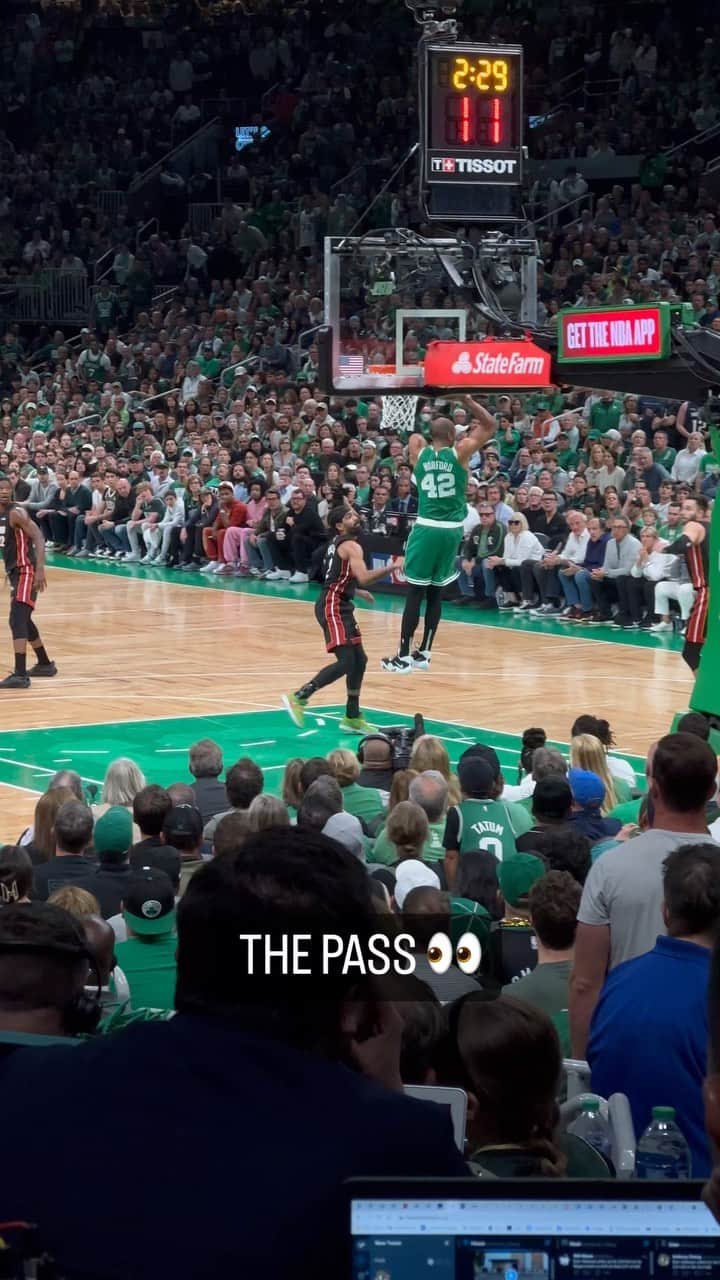 ボストン・セルティックスのインスタグラム：「What a play by @alhorford!  Celtics-Heat • Game 7 • LIVE on TNT」