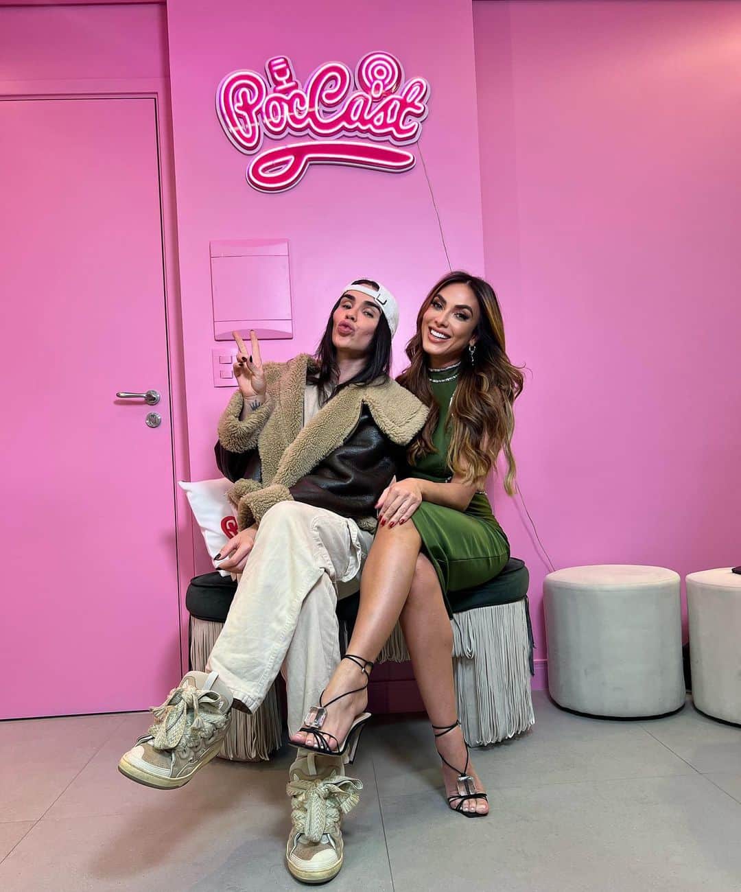 Nicole Bahlsのインスタグラム：「Estão gostando da nossa co-host @nicolebahls ? 💕✨👀」