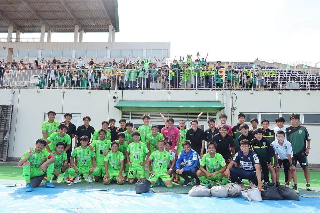 榊翔太のインスタグラム：「. VS 流通経済大学ドラゴンズ龍ケ崎 3-0 勝利❗️  今シーズン初ゴール⚽️✨ この瞬間の為にサッカーを続けているんだと改めて思いました。  応援して支えてくれている人に感謝の気持ちをもってこれからも頑張ります🔥  #vonds市原  #榊翔太  #ゴール  #感謝」