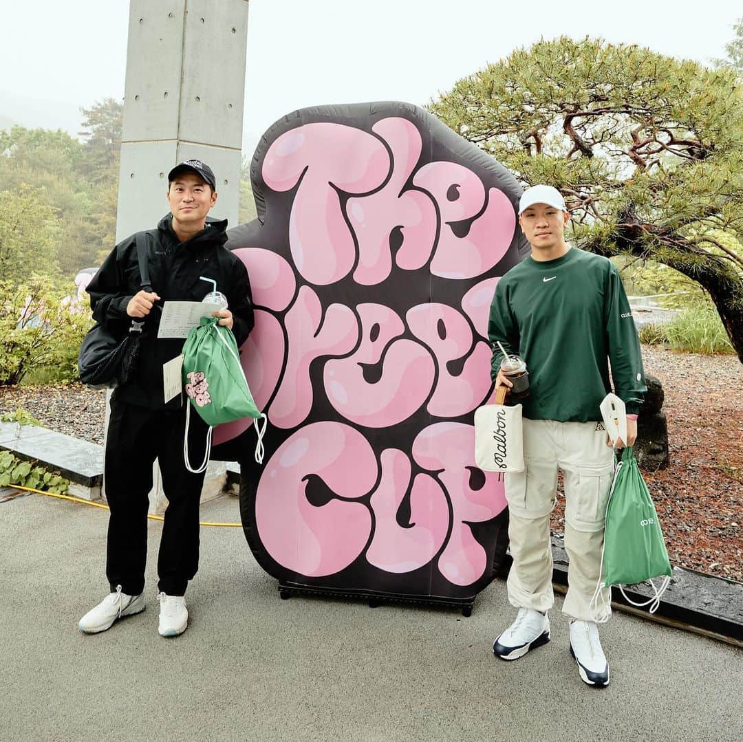 ゲコのインスタグラム：「그린컵속에 치킨윙🏌🏻 @thegreencup.official」