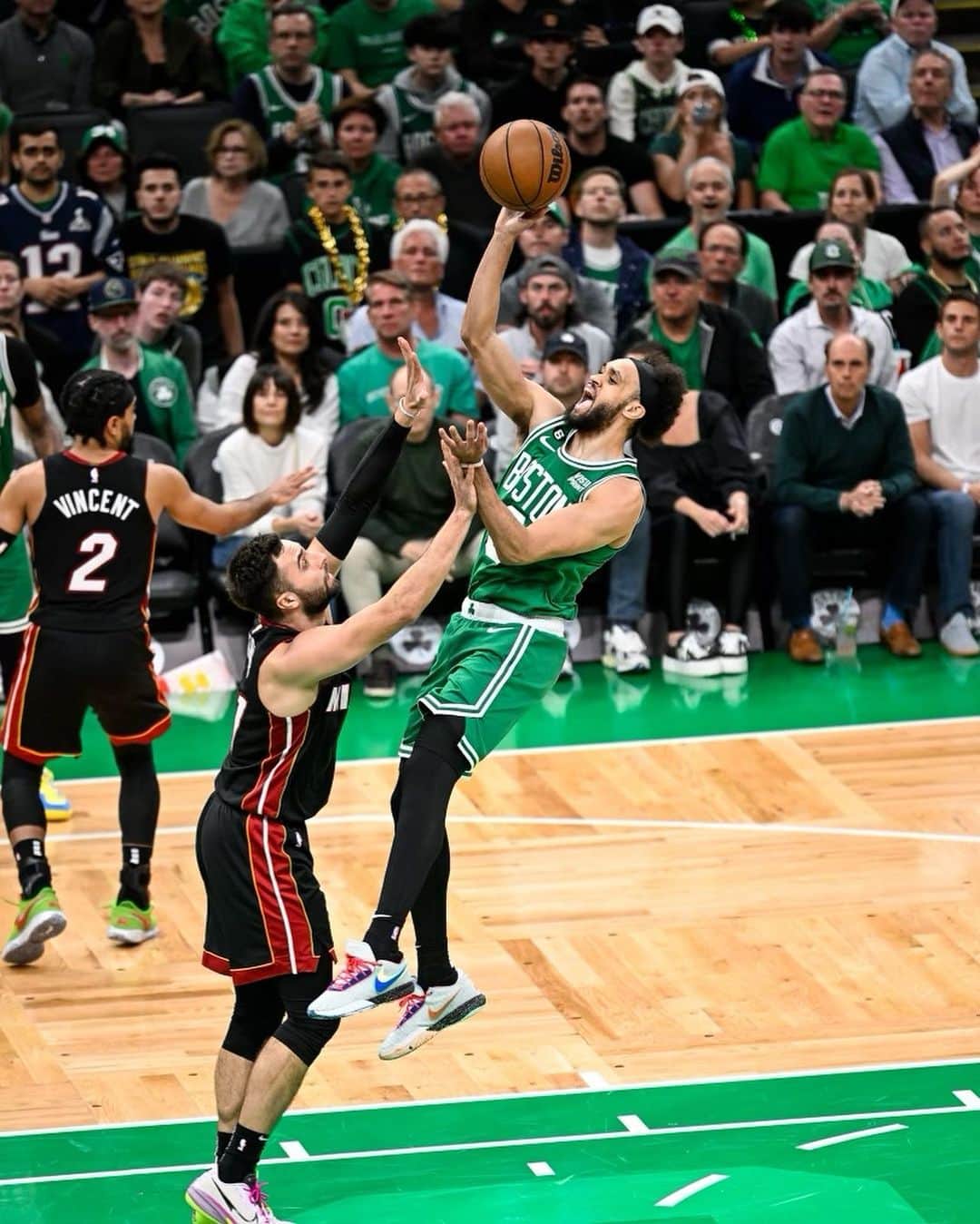 ボストン・セルティックスのインスタグラム：「Don’t mess with Derrick 😤」