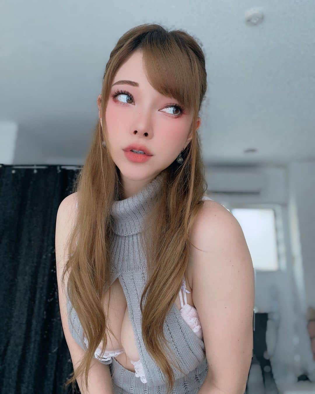 ティアのインスタグラム：「🩶🩶🩶」
