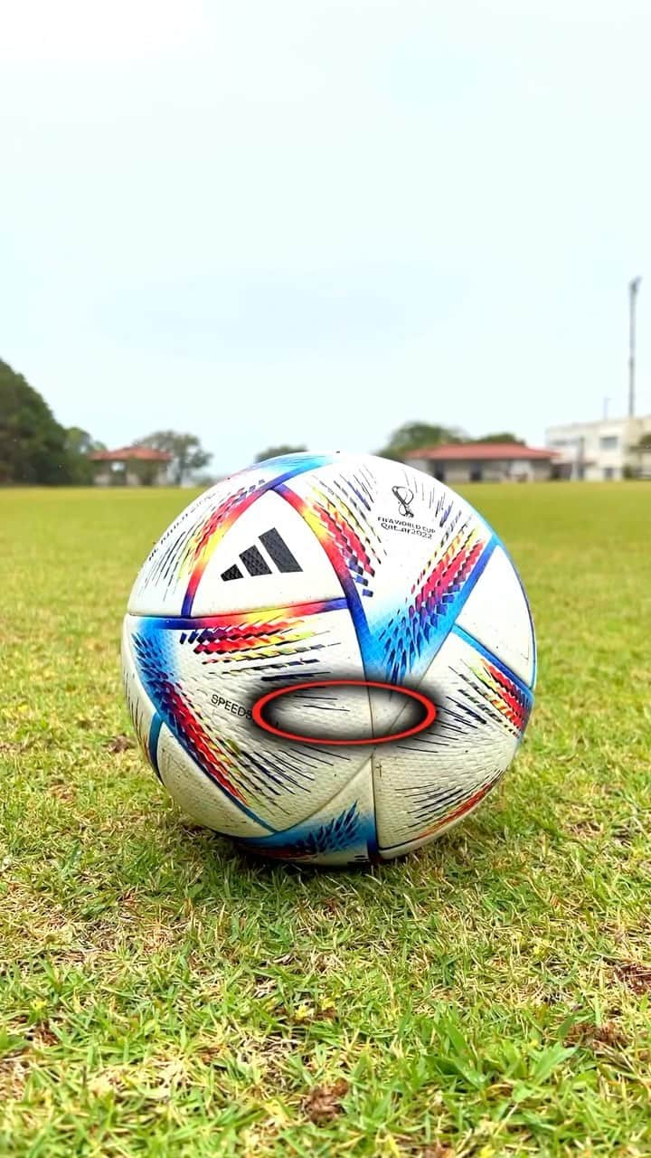 のインスタグラム：「first touch⚽️ ファーストタッチ得意な人?🙋‍♂️ #soccer #football #skills #サッカー」