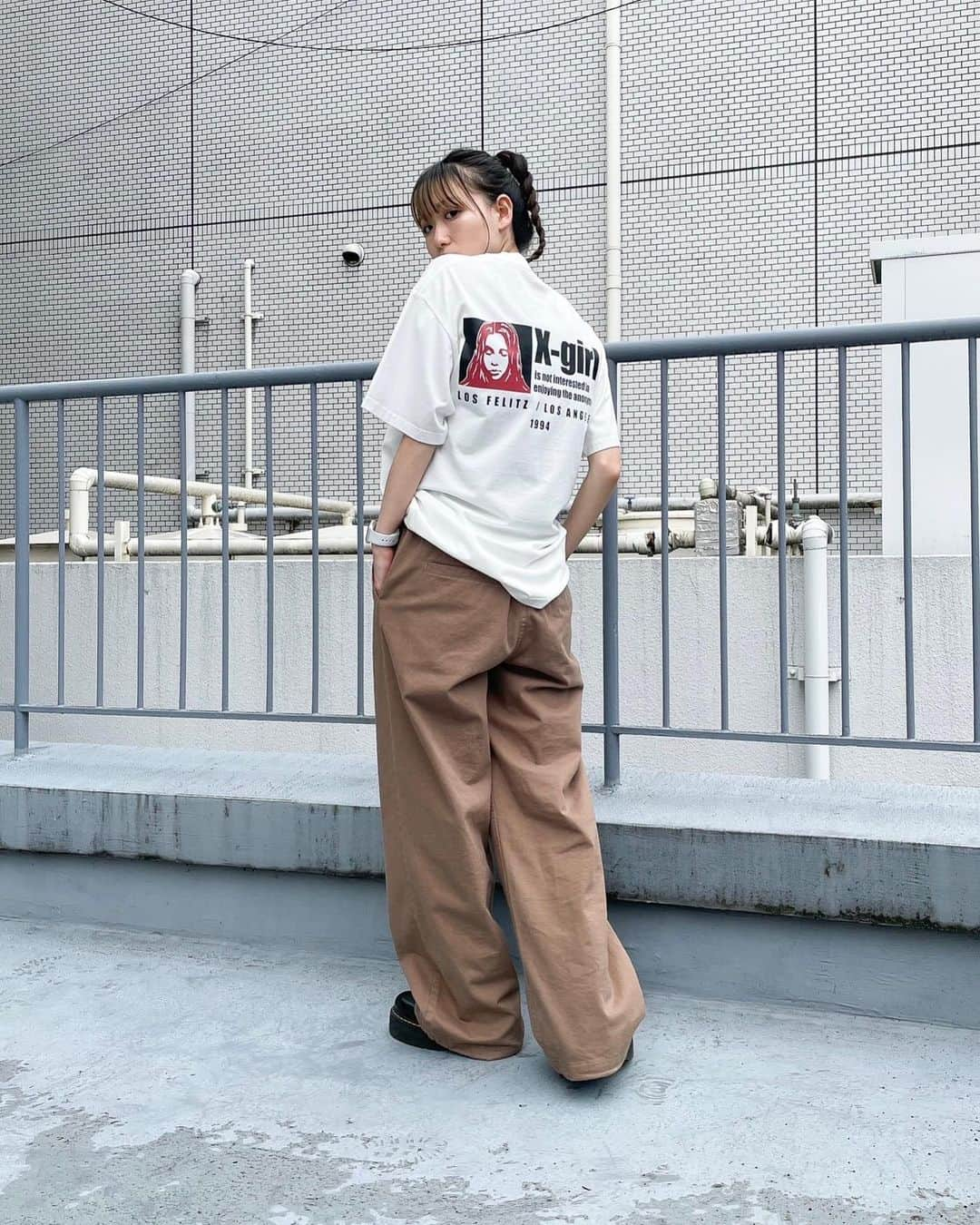 XGIRL_ootdさんのインスタグラム写真 - (XGIRL_ootdInstagram)「#xgirl_ootd @ayanaaan_26 158cm 　 XLARGE/X-girl SHINJUKU STAFF 　 ----------------------------------------------- ▪️ANONYMITY S/S TEE ￥6,050(税込) ▪️TWILL EASY PANTS ￥9,900(税込) -----------------------------------------------  #xgirl #xgirljp #エックスガール #ストリートコーデ #ストリート系女子 #ストリート女子 #ストリートファッション #チビt #ロゴt #tシャツ #tシャツコーデ #カラーパンツ  #y2k #y2kファッション #y2kstyle」5月30日 12時02分 - xgirl_ootd