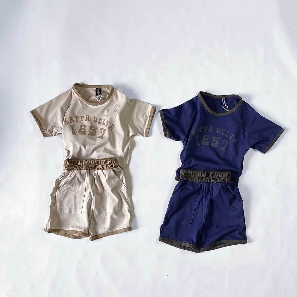 子供服のbig foRE:stさんのインスタグラム写真 - (子供服のbig foRE:stInstagram)「・  子供服のOLPEMIではたくさんの夏物のセットアップを ご用意しております🧸*。  きょうだいやお友達とお揃いで着て お出かけしてはいかがでしょう😌？  上下別で着たりして着回しコーデができるので おしゃれを楽しんでいただけます😉  #子供服 #キッズコーデ #韓国子供服 #kidscode #outfit #おでかけコーデ#海外子供服 #おしゃれさんと繋がりたい #kidsjapan #セレクトショップ #女の子コーデ  #男の子コーデ#女の子ママ#男の子ママ#インポート#コドモノ #ベビフル#秋アイテム#夏アイテム#お洒落さんとつながりたい#親ばか部#子供服通販#ナチュラルコーデ#プチプラ子供服#お洒落キッズ#赤ちゃんがいる生活#ママリ#子育てグラム#姉妹コーデ#おそろい」5月30日 13時10分 - olpemi_