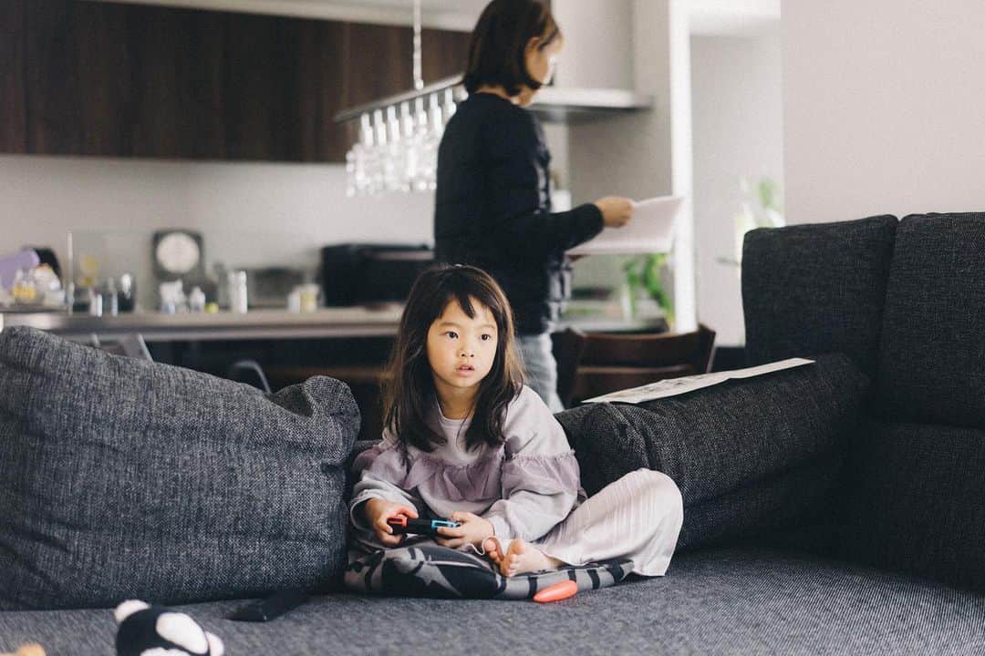 のインスタグラム：「・ ・ スプラを友達とやりたいんやって🎮 時間とかタイミングとかなかなか合わずで難しい🤨 switchってマイクだけブッ刺したら喋れるんかな ・ ・ #こんな毎日をありがとう」