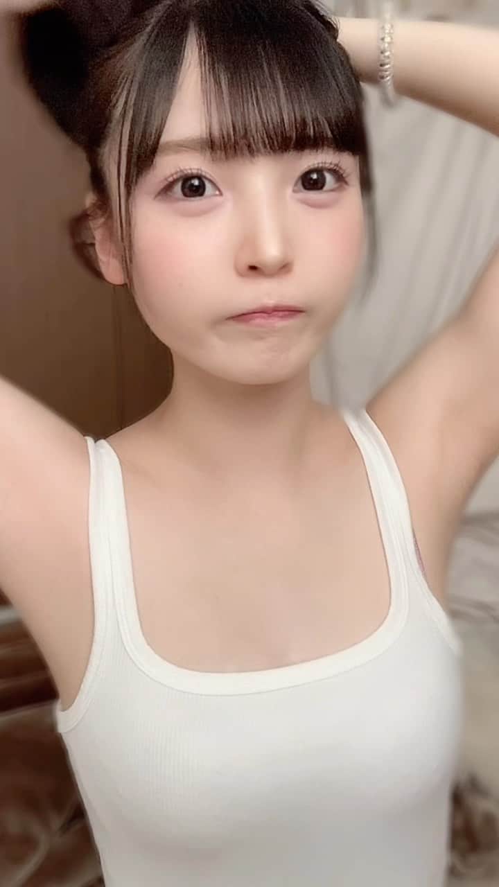 のインスタグラム：「これちょっとわらいそうになってる＾＾ ゆらポ！すき？」