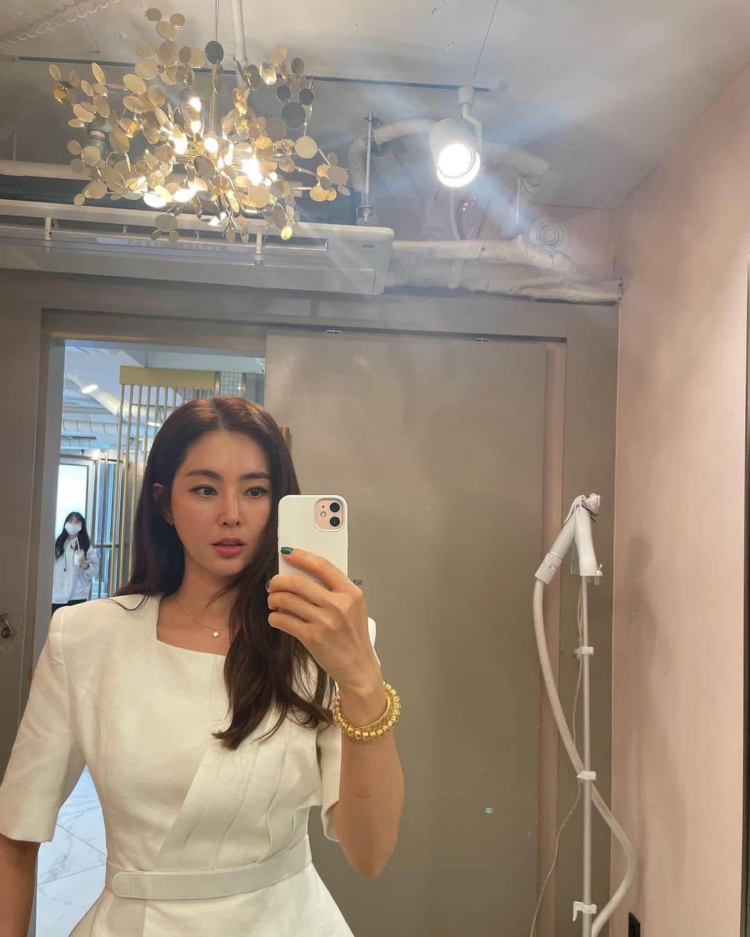 のインスタグラム：「일터로 가기전. #거셀」