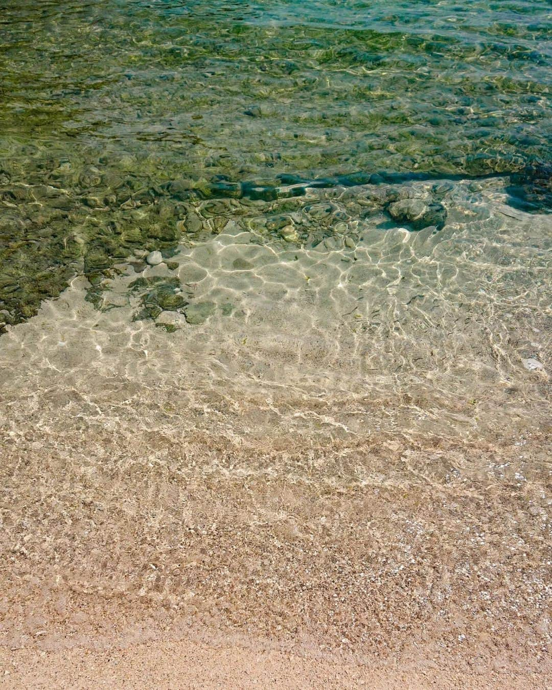 小野木里奈さんのインスタグラム写真 - (小野木里奈Instagram)「_ @banta_cafe  . いつの日かの沖縄🌊 . . . 開放的な場所が大好きなので ここのカフェはすごく好み🧡🧡 . 砂浜も歩けるし海眺めながら ぼーっとできるし また行きたい沖縄のカフェのひとつ。 . . . . . #バンタカフェ #沖縄 #沖縄好きな人と繋がりたい #沖縄観光 #沖縄カフェ #星野リゾート #星のや沖縄 #旅行 #旅行好きな人と繋がりたい #sea #okinawa」5月30日 14時26分 - rina_onogi