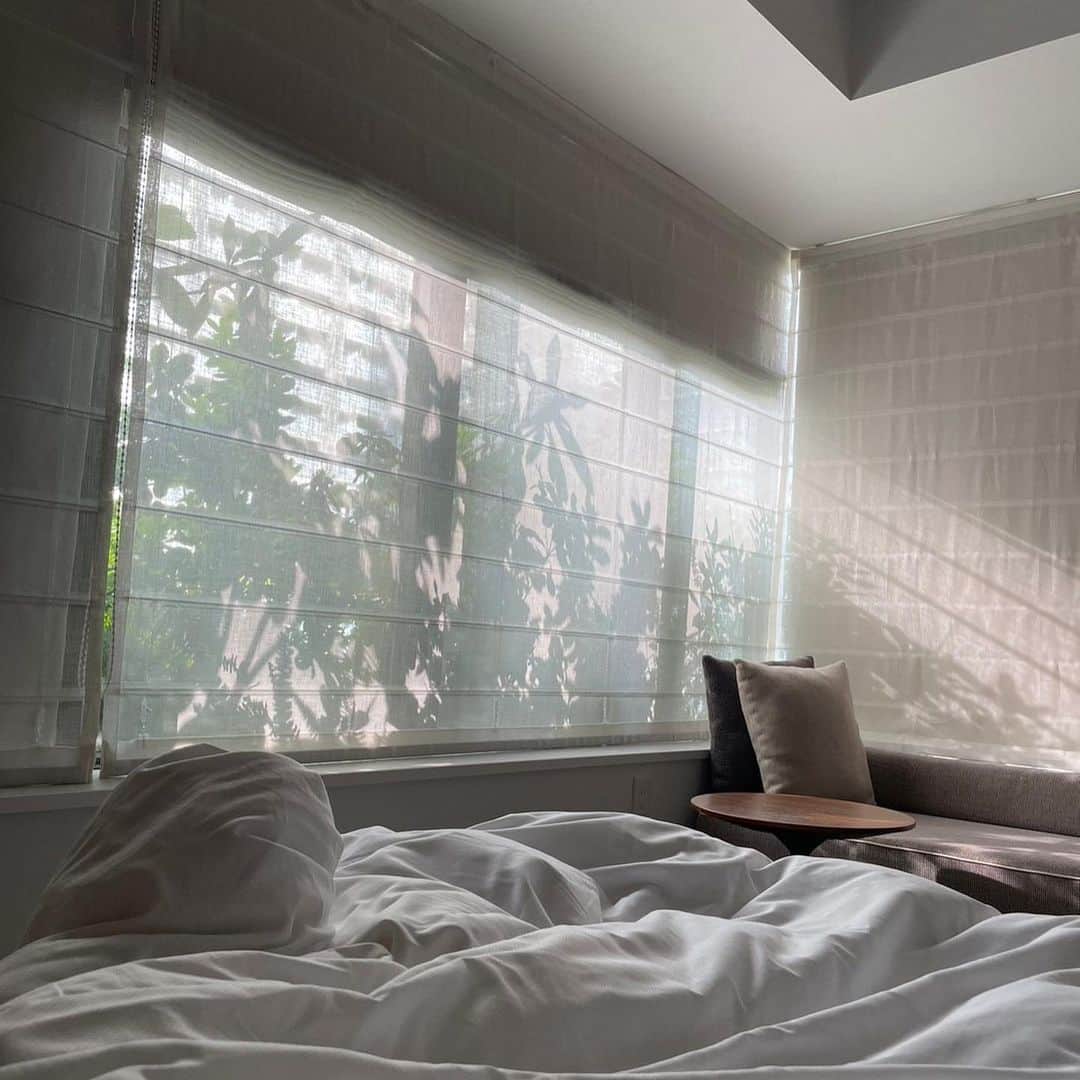 よしかわなみのインスタグラム：「🍃☕️🫶🏻」