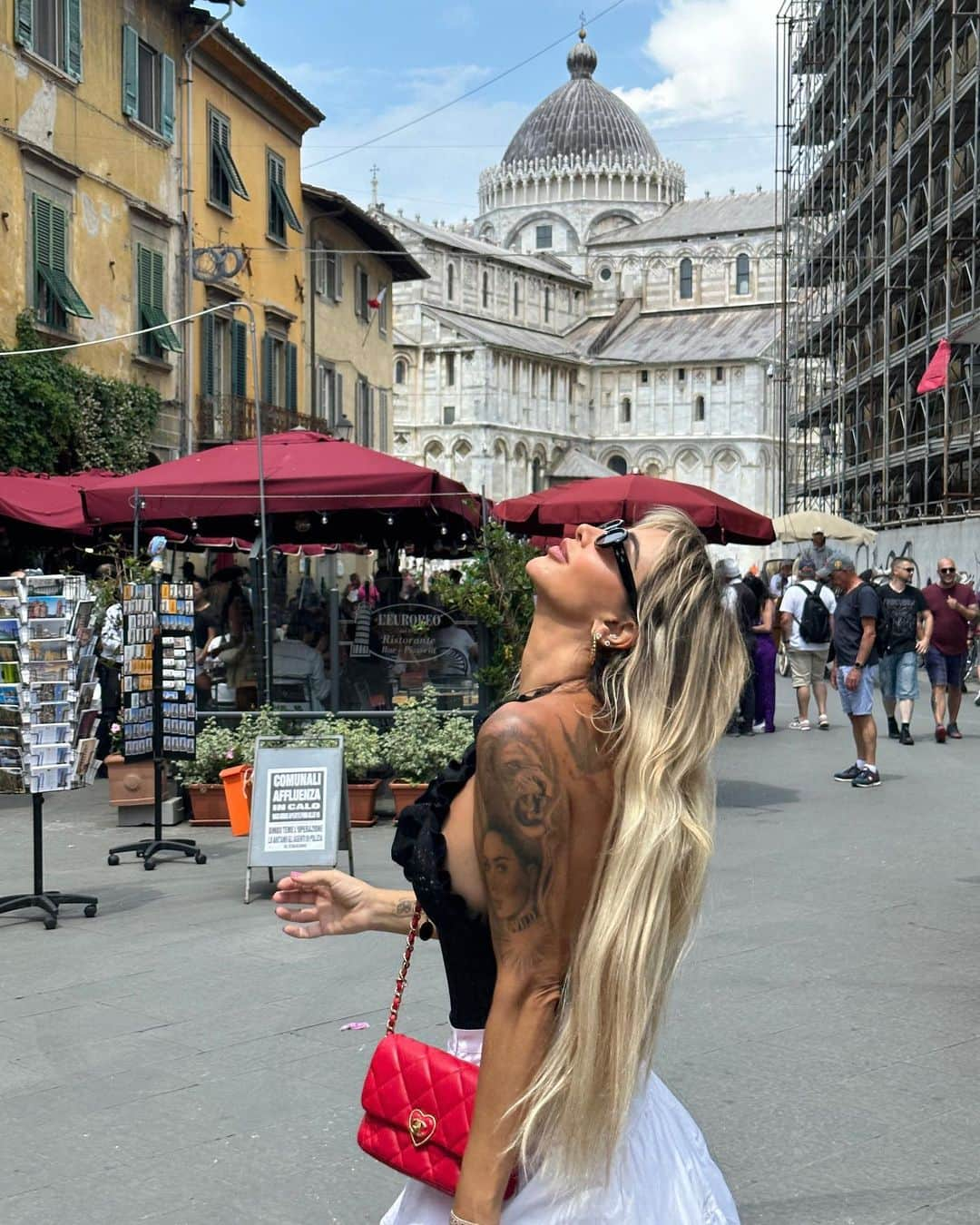 ジョエル・マーディニアンさんのインスタグラム写真 - (ジョエル・マーディニアンInstagram)「Ciao Livorno ❤️ another magical destination on the @disneycruiseline Disney Dream trip   #love #italy #livorno #piza #beauty #italia #italiana #joellemardinian」5月31日 1時45分 - joellemardinian