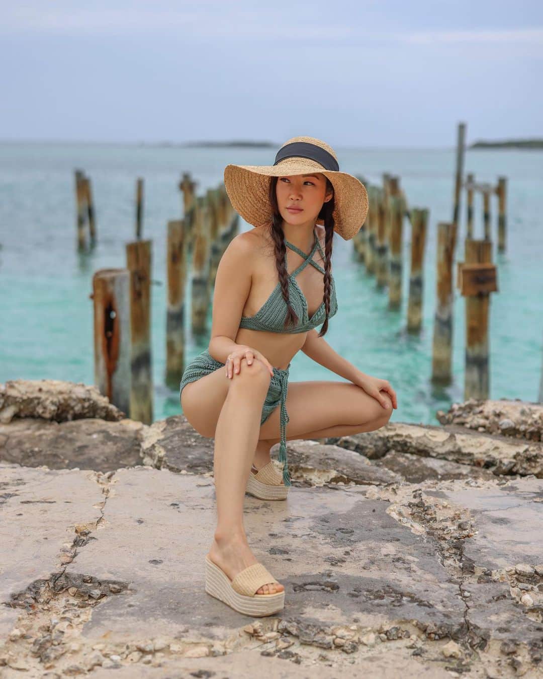 GODDESS OF LOVEのインスタグラム：「Prioritizing a tan over a plan✨」